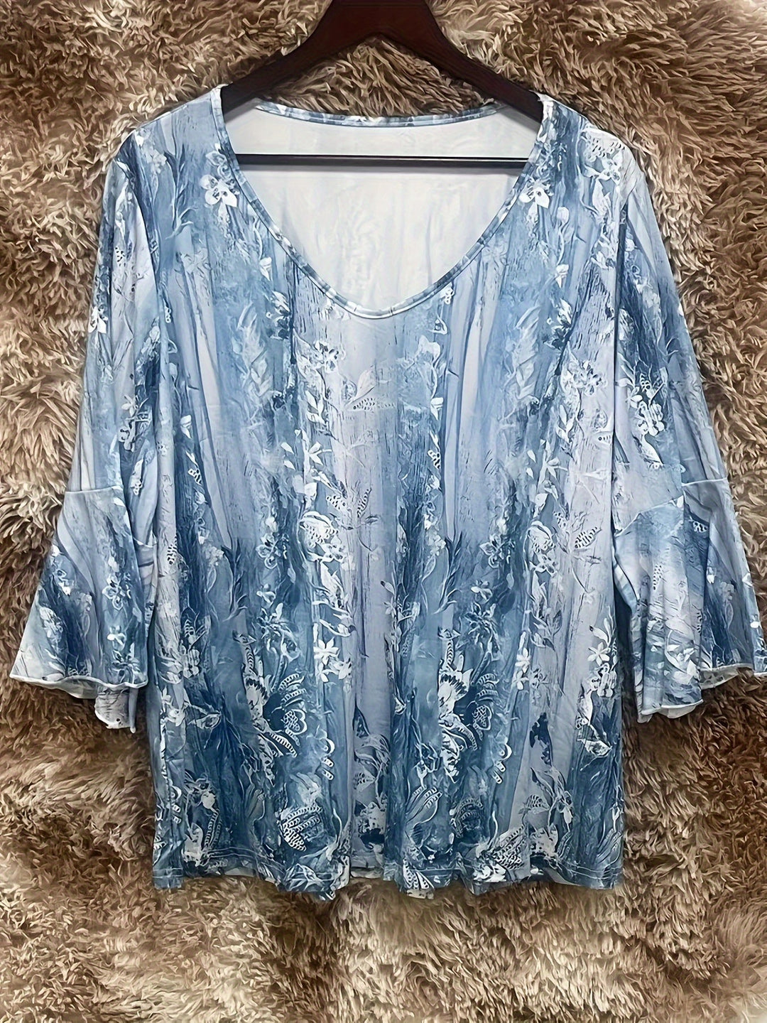 Elegant | Floral V-Neck Blouse