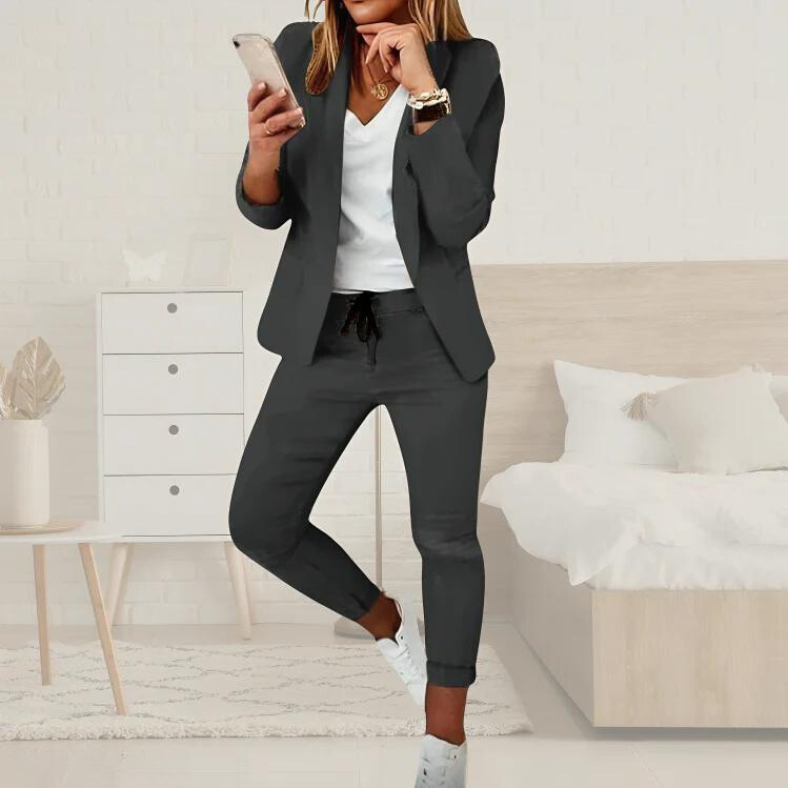 Claudia | Comfortable Casual Suit