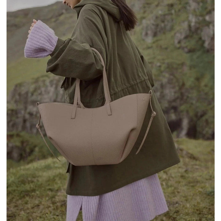 Araceli | Large Capacity Shoulder Bag