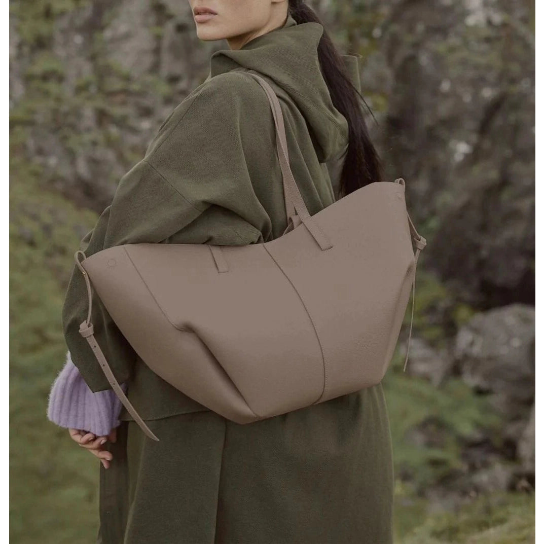 Araceli | Large Capacity Shoulder Bag